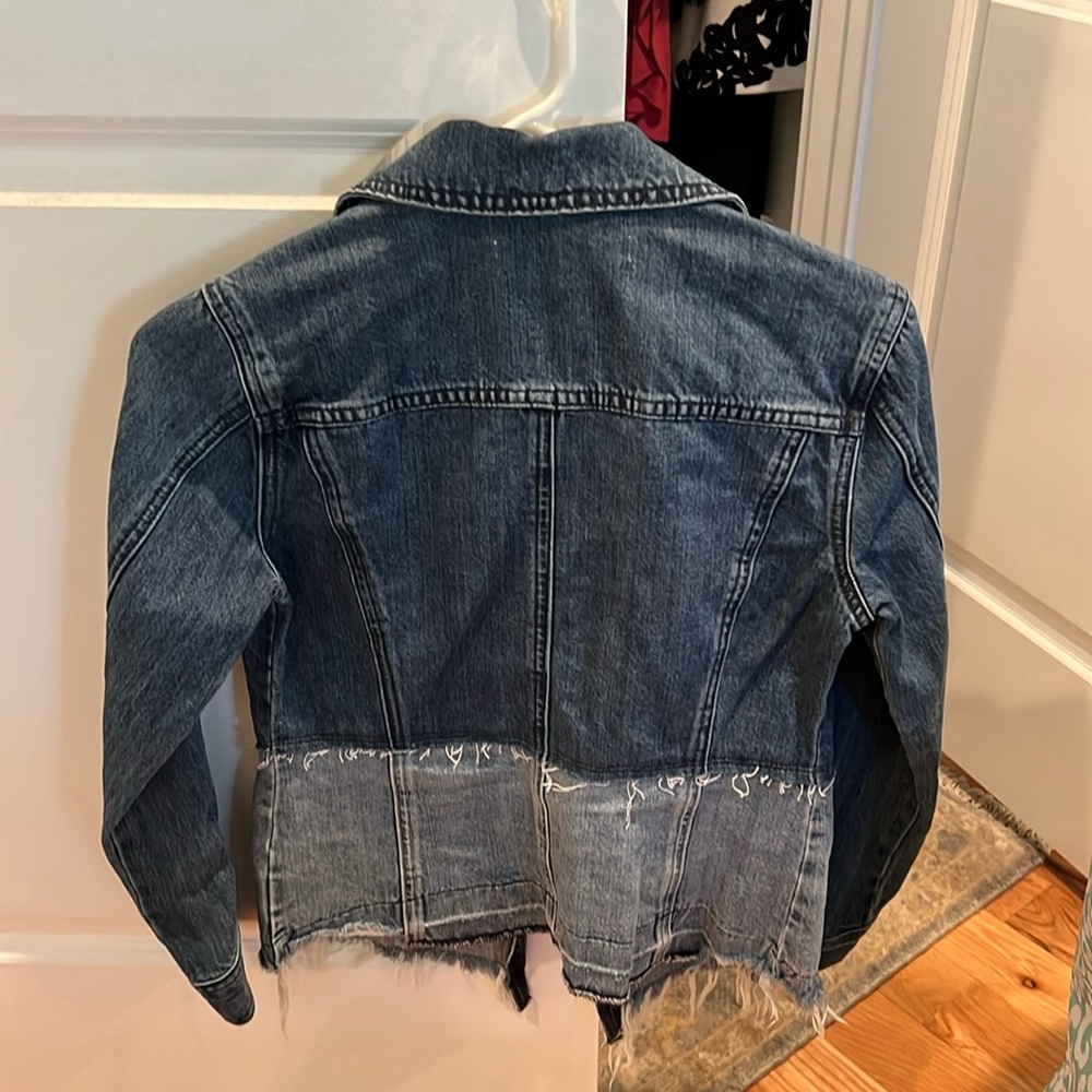 Lucky brand jacket. Denim size xs. Never worn. No tags